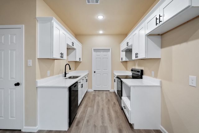 106 Navajo Drive, Mabank, TX 75156