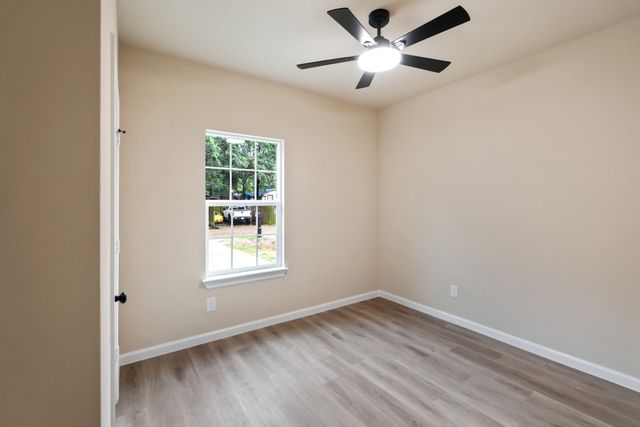 106 Navajo Drive, Mabank, TX 75156