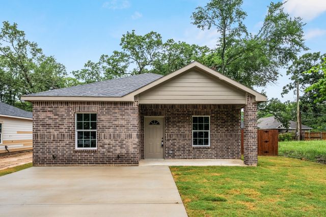106 Navajo Drive, Mabank, TX 75156
