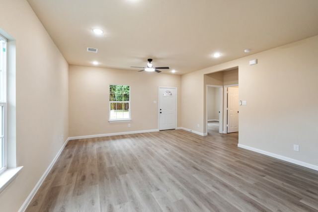 106 Navajo Drive, Mabank, TX 75156