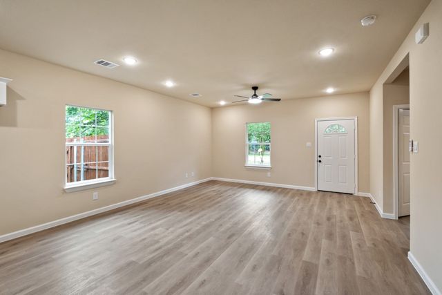 106 Navajo Drive, Mabank, TX 75156