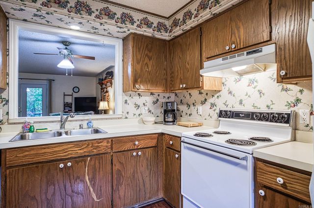 14 Cortez Place, Hot Springs Village, AR 71909