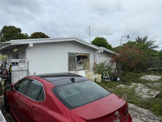 16225 NE 2nd Avenue, Miami, FL 33162