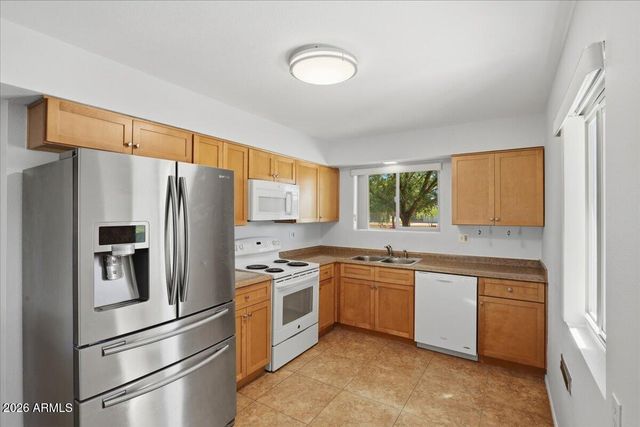 10916 W PEORIA Avenue, Sun City, AZ 85351