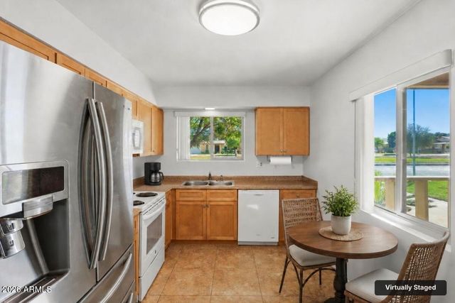 10916 W PEORIA Avenue, Sun City, AZ 85351