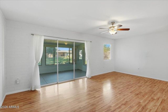 10916 W PEORIA Avenue, Sun City, AZ 85351