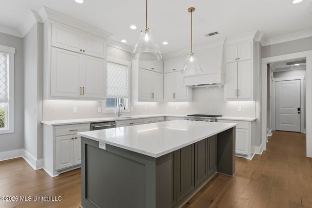 409 W Oak Circle, Madison, MS 39110