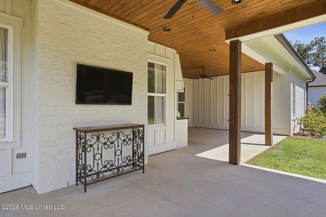 409 W Oak Circle, Madison, MS 39110