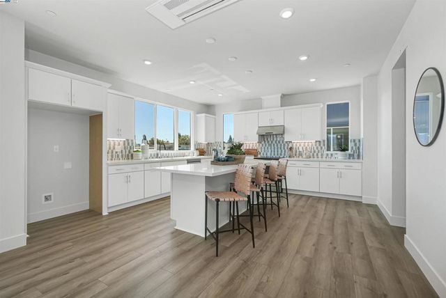 2388 Stanford Street, Alameda, CA 94501