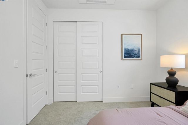 2388 Stanford Street, Alameda, CA 94501