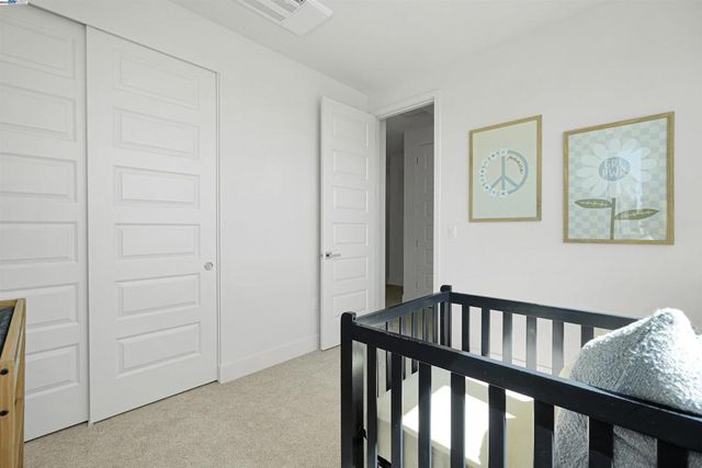 2388 Stanford Street, Alameda, CA 94501