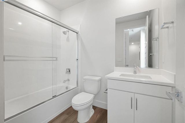 2388 Stanford Street, Alameda, CA 94501