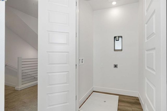 2388 Stanford Street, Alameda, CA 94501