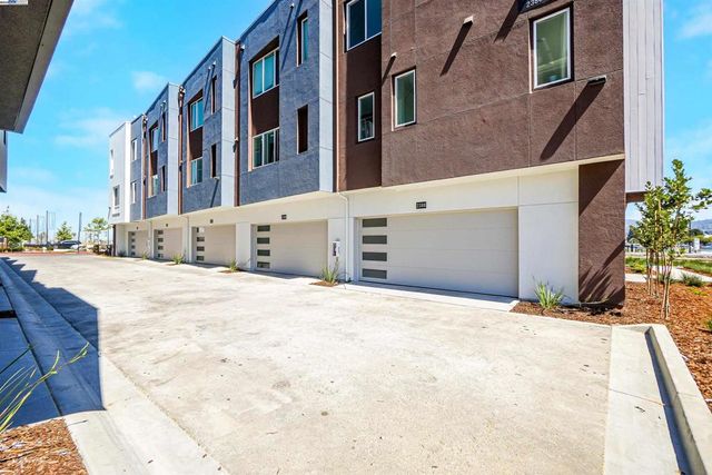 2388 Stanford Street, Alameda, CA 94501
