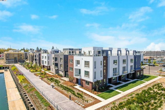 2388 Stanford Street, Alameda, CA 94501