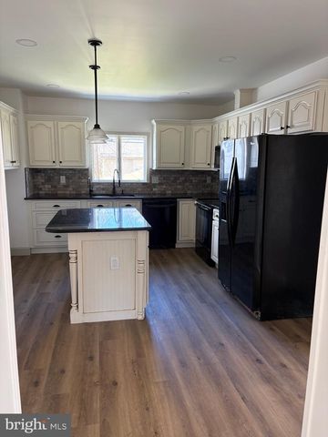 1916 WASHINGTON AVE, Northampton, PA 18067