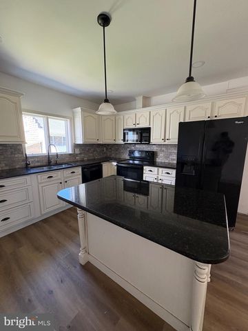 1916 WASHINGTON AVE, Northampton, PA 18067