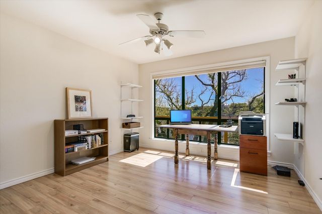 23521 Flat Creek DR, Marble Falls, TX 78654