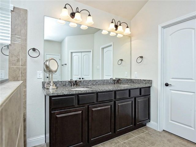 2413 Grand Lake PKWY, Leander, TX 78641