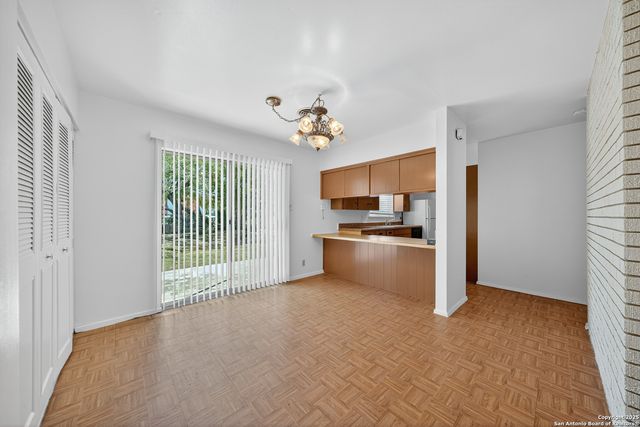 121 Rosewood, Universal City, TX 78148