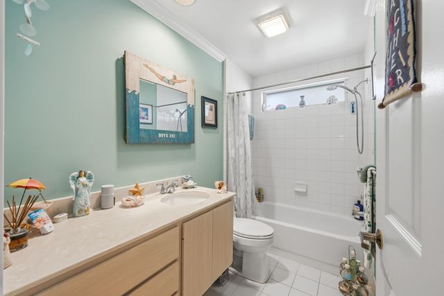 2101 Pin Oak Court, Palm Beach Gardens, FL 33410