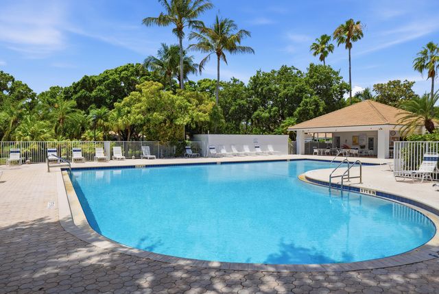 2101 Pin Oak Court, Palm Beach Gardens, FL 33410
