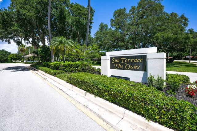 2101 Pin Oak Court, Palm Beach Gardens, FL 33410