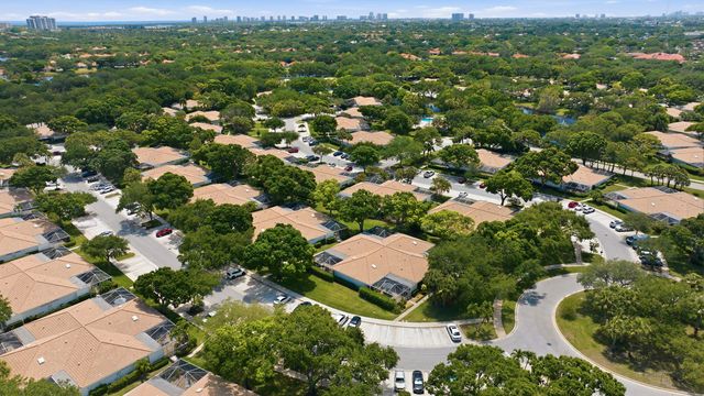 2101 Pin Oak Court, Palm Beach Gardens, FL 33410