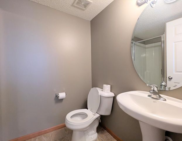 11170 Sand Castle Drive E, Woodbury, MN 55129