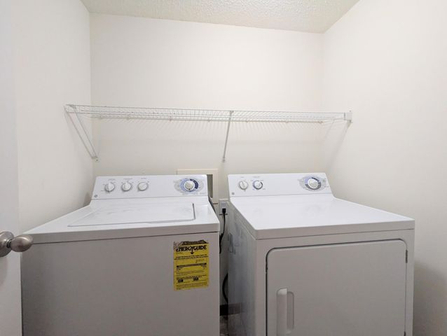 11170 Sand Castle Drive E, Woodbury, MN 55129