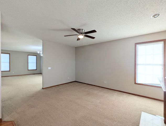 11170 Sand Castle Drive E, Woodbury, MN 55129