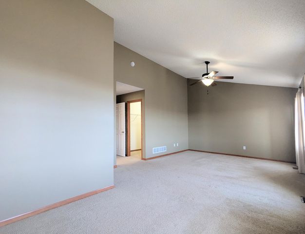 11170 Sand Castle Drive E, Woodbury, MN 55129