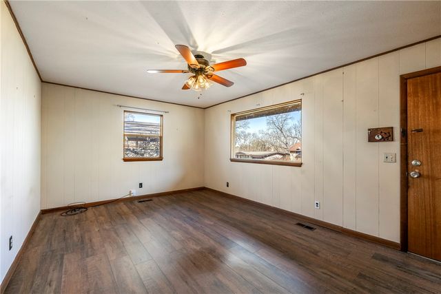 8 Basore Drive, Bella Vista, AR 72715