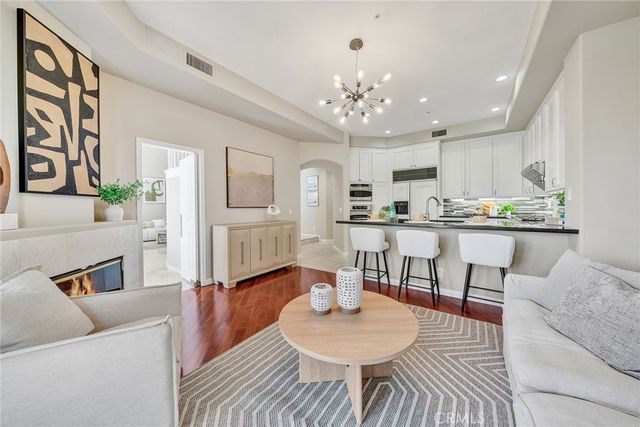 2466 Aquasanta, Tustin, CA 92782
