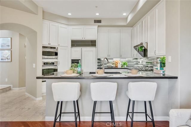 2466 Aquasanta, Tustin, CA 92782