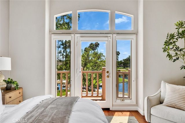 2466 Aquasanta, Tustin, CA 92782