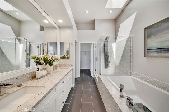 2466 Aquasanta, Tustin, CA 92782