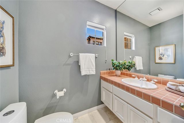 2466 Aquasanta, Tustin, CA 92782