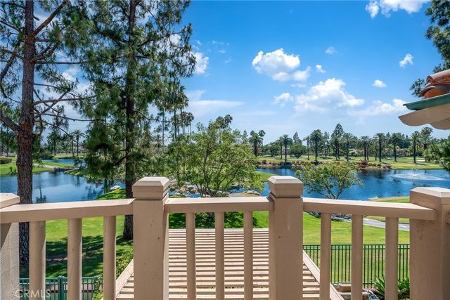 2466 Aquasanta, Tustin, CA 92782