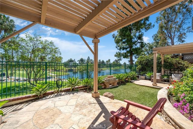 2466 Aquasanta, Tustin, CA 92782