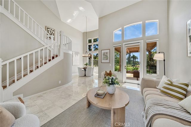 2466 Aquasanta, Tustin, CA 92782