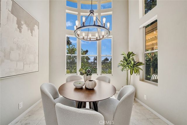 2466 Aquasanta, Tustin, CA 92782