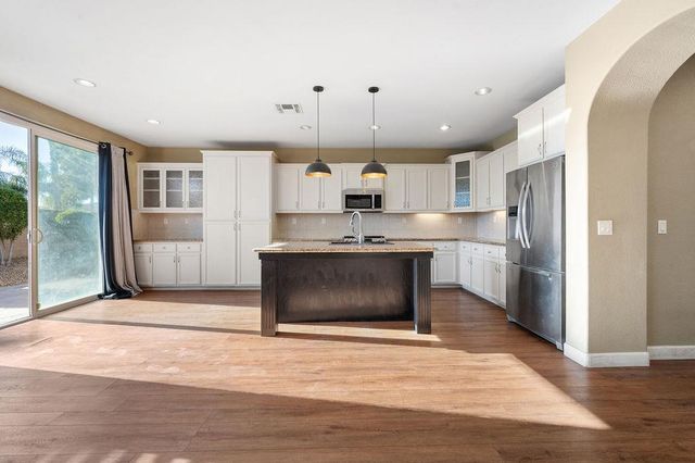 11447 Mirage Drive, Chowchilla, CA 93610