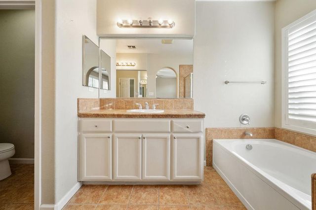 11447 Mirage Drive, Chowchilla, CA 93610