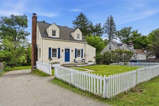 2012 Pleasant St, Bethel Park, PA 15102
