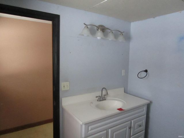 729 Dowling Street, Kendallville, IN 46755