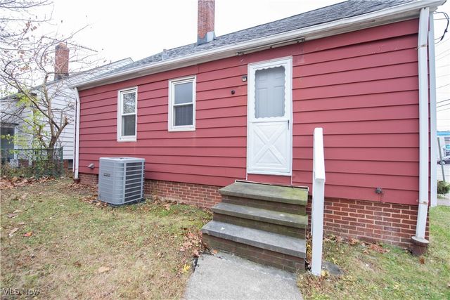 14305 Granger Road, Maple Heights, OH 44137