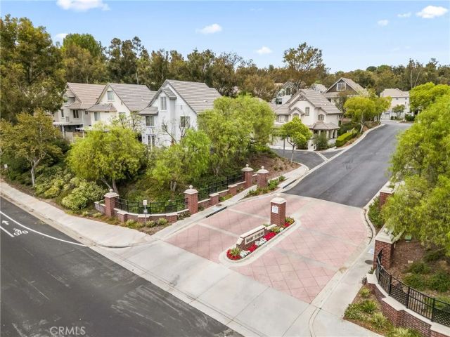 27169 Saddlepeak, Valencia, CA 91354