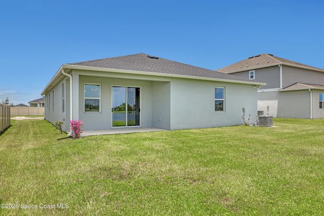476 Glaspell Circle SE, Palm Bay, FL 32909