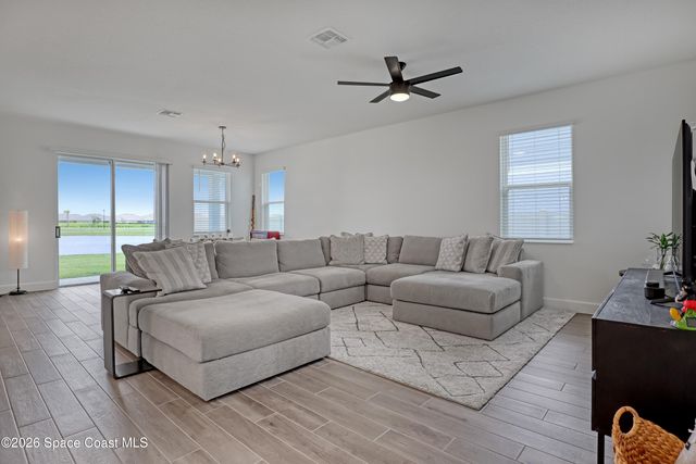 476 Glaspell Circle SE, Palm Bay, FL 32909